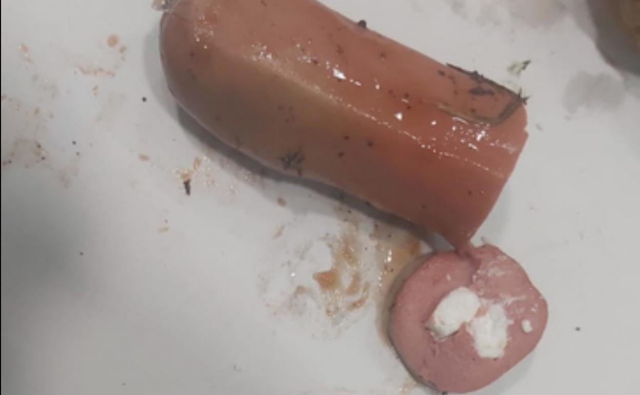 Salchicha con veneno y alfileres.