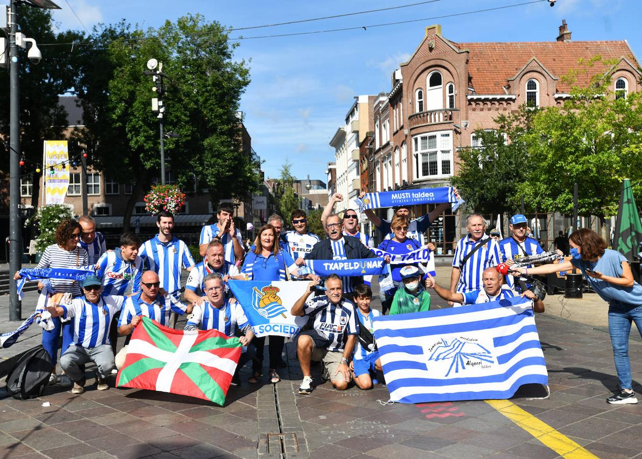 PSV - Real Sociedad: Ambiente txuri-urdin en las calles de Eindhoven