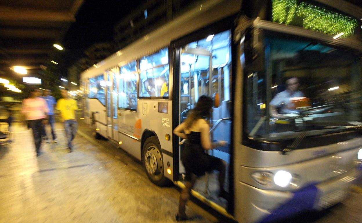 Lurraldebus recupera este sábado todos sus servicios nocturnos y Dbus el próximo fin de semana