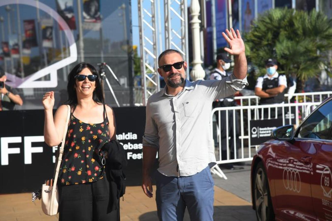 Urko Olazabal, actor de 'Maixabel', también ha llegado acompañado a Donostia.