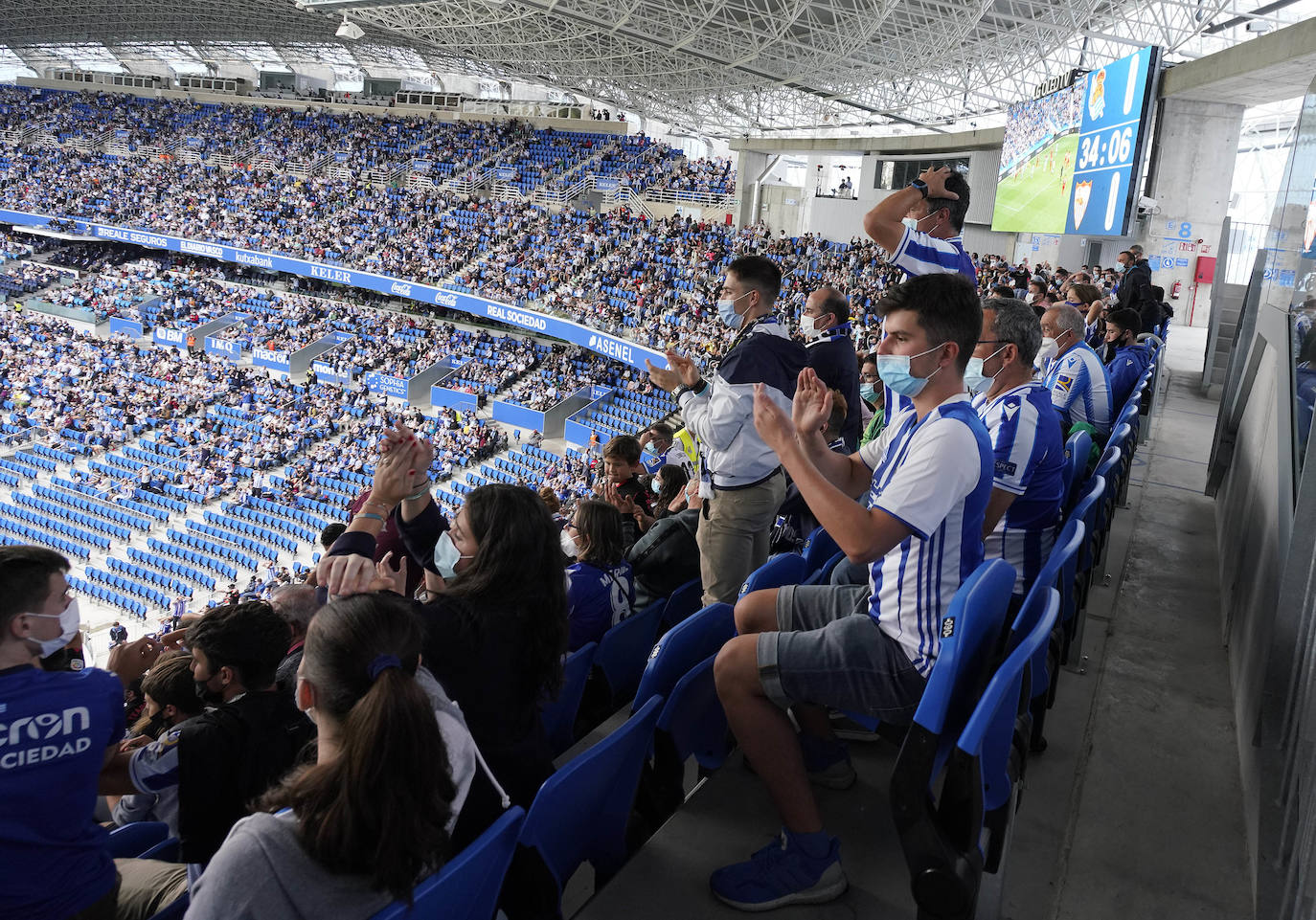 Fotos: Las aficionados de la Real vuelven ocupar sus asientos