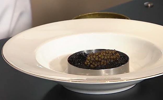 Receta de salsa negra con caviar de Josean Alija