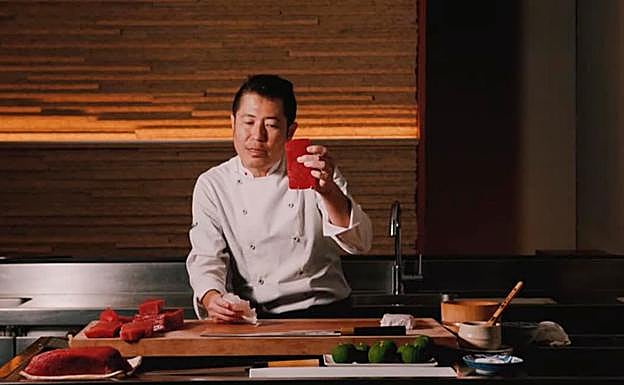 Receta de nigiri de atún kamiyike curado en sal de Hideki Matsuhisa