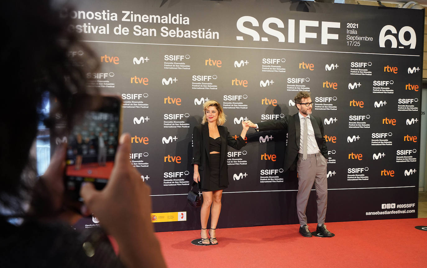 Fotos: Los actores de &#039;Quién lo impide&#039; desfilan por la alfombra roja