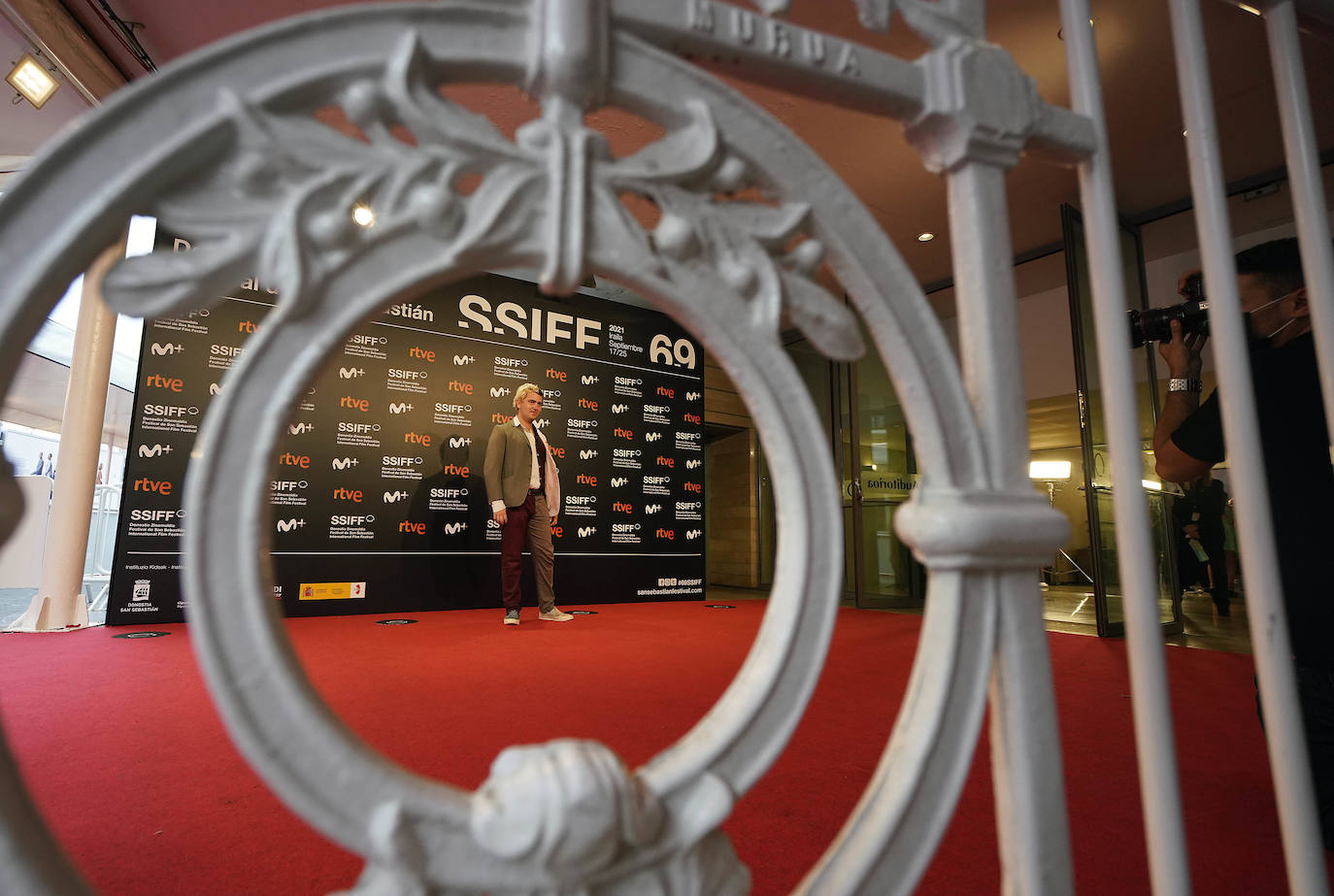 Fotos: Los actores de &#039;Quién lo impide&#039; desfilan por la alfombra roja