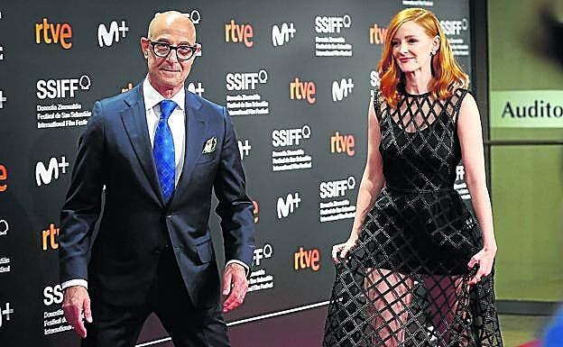 Glamour en la alfombra roja con Stanley Tucci y Ana Polvorosa, que vinieron a presentar 'La Fortuna' de Alejandro Amenábar.