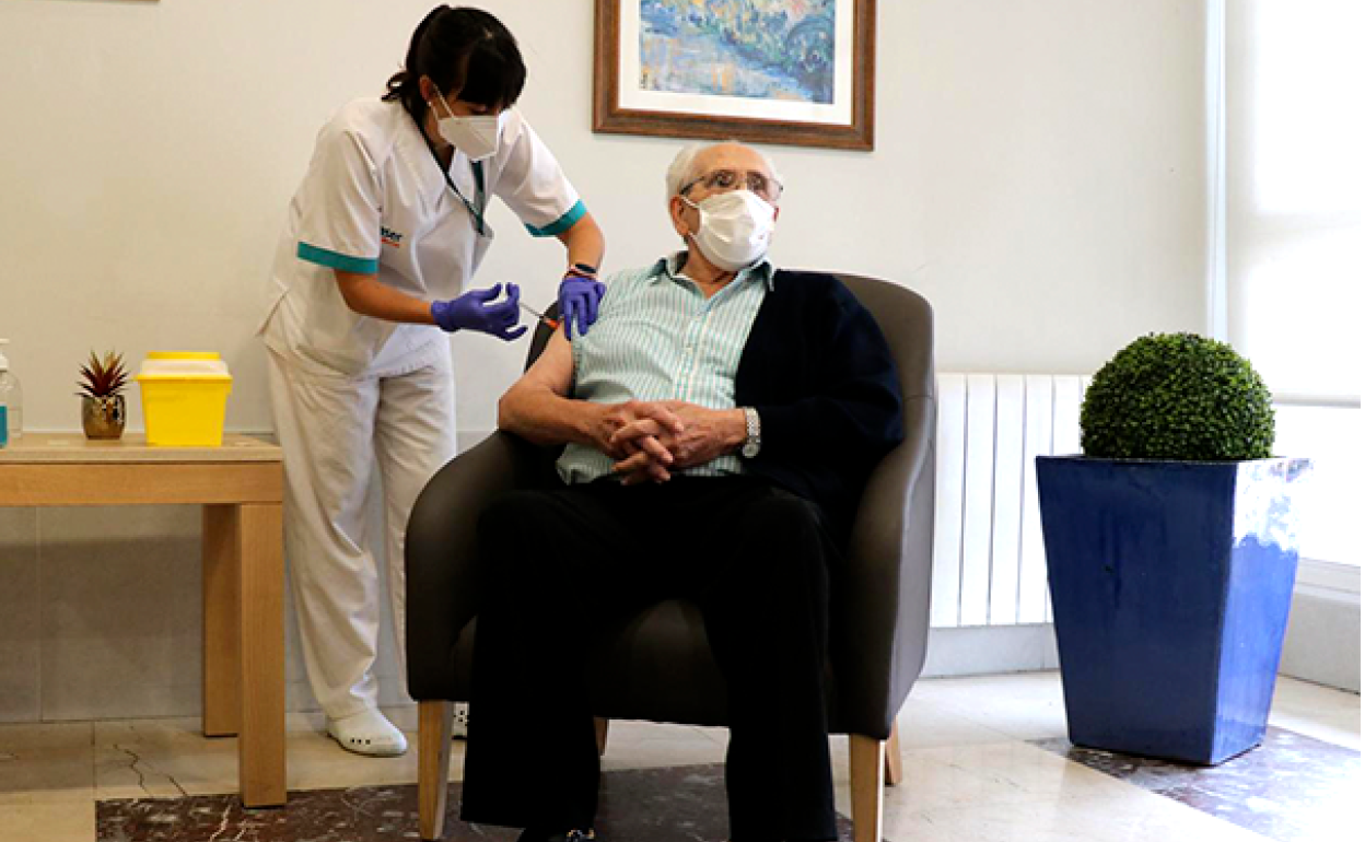 La vacunación en las residencias de Gipuzkoa finalizará este viernes.