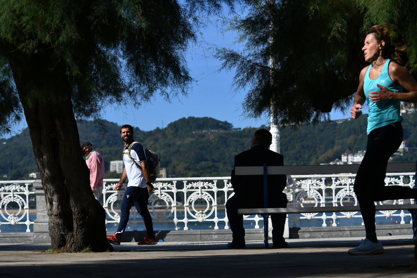 Fotos: Sol y cielos despejados en el primer día tras el fin de la emergencia sanitaria