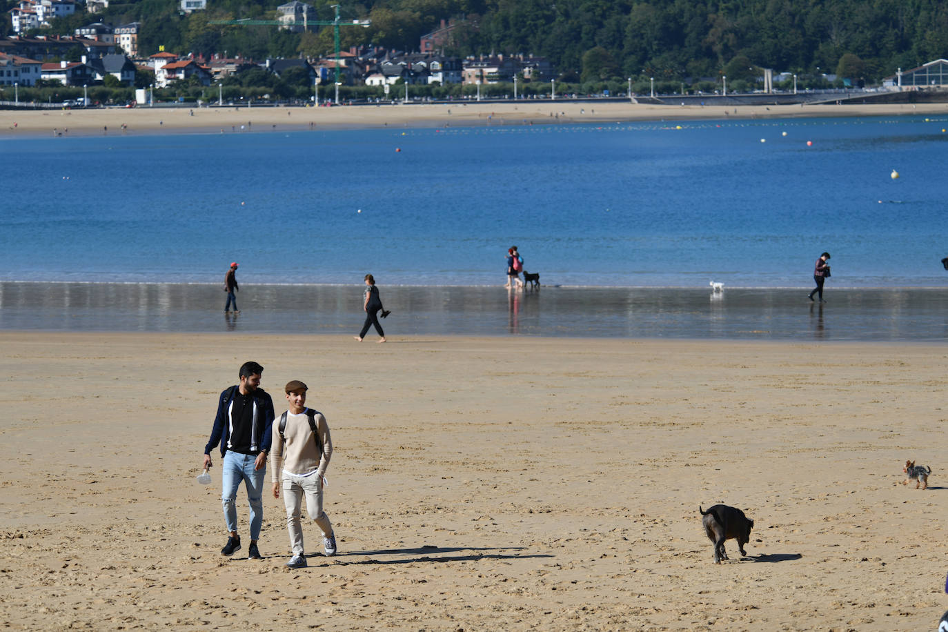 Fotos: Sol y cielos despejados en el primer día tras el fin de la emergencia sanitaria