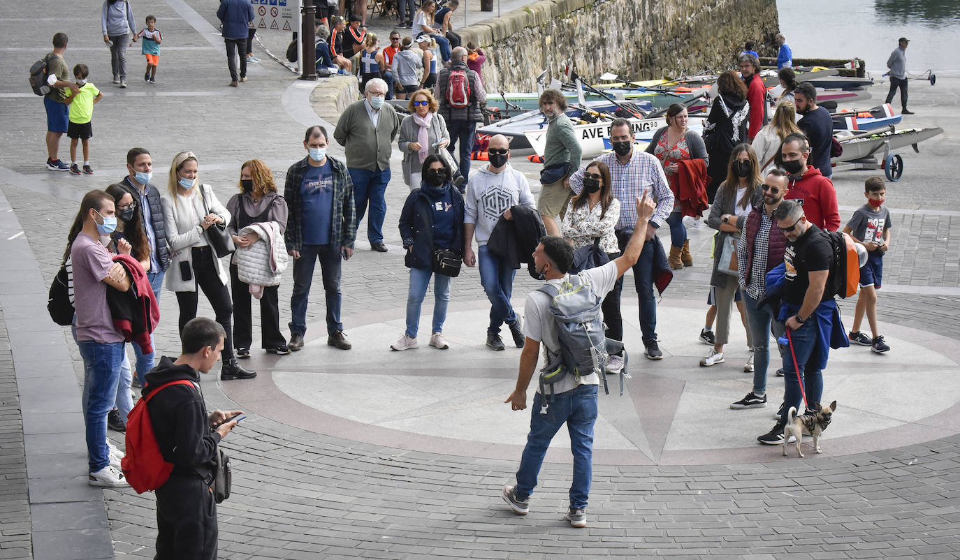 Fotos: Turistas llenan las calles y la hostelería de Gipuzkoa