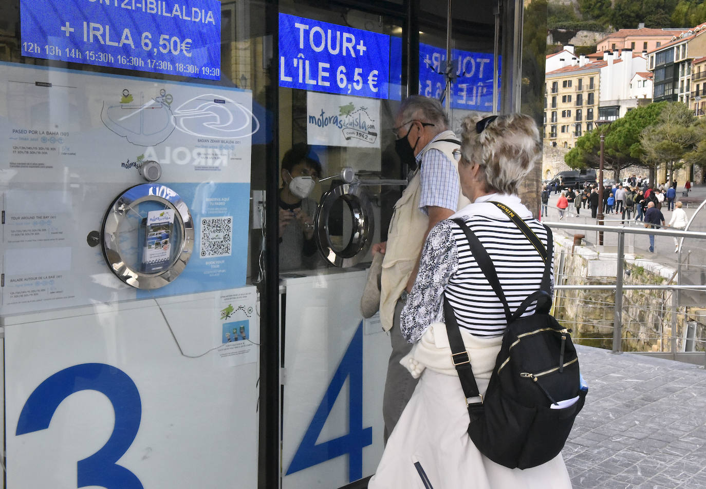 Fotos: Turistas llenan las calles y la hostelería de Gipuzkoa