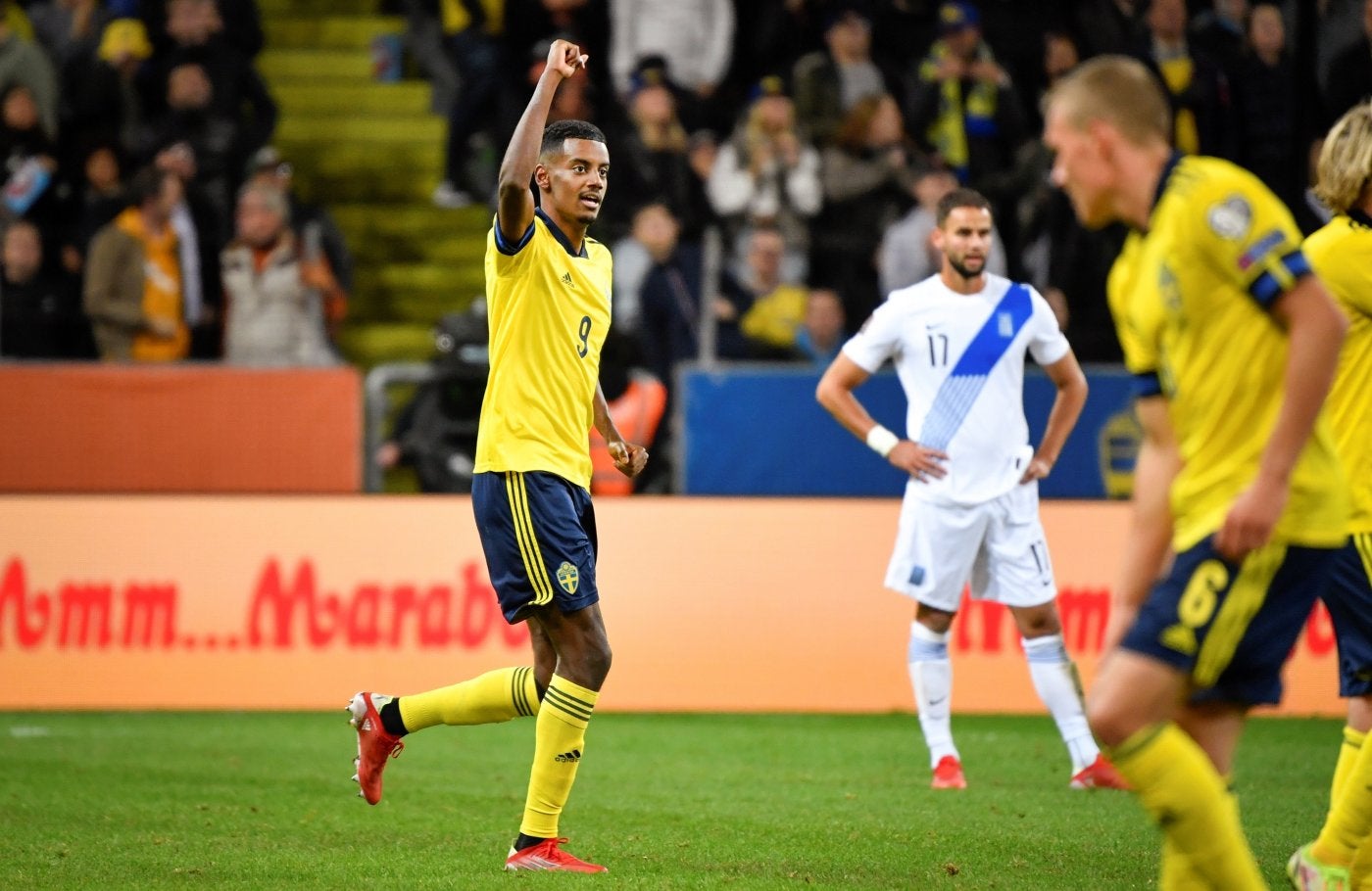 Isak celebra su gol, anoche en Estocolmo. 