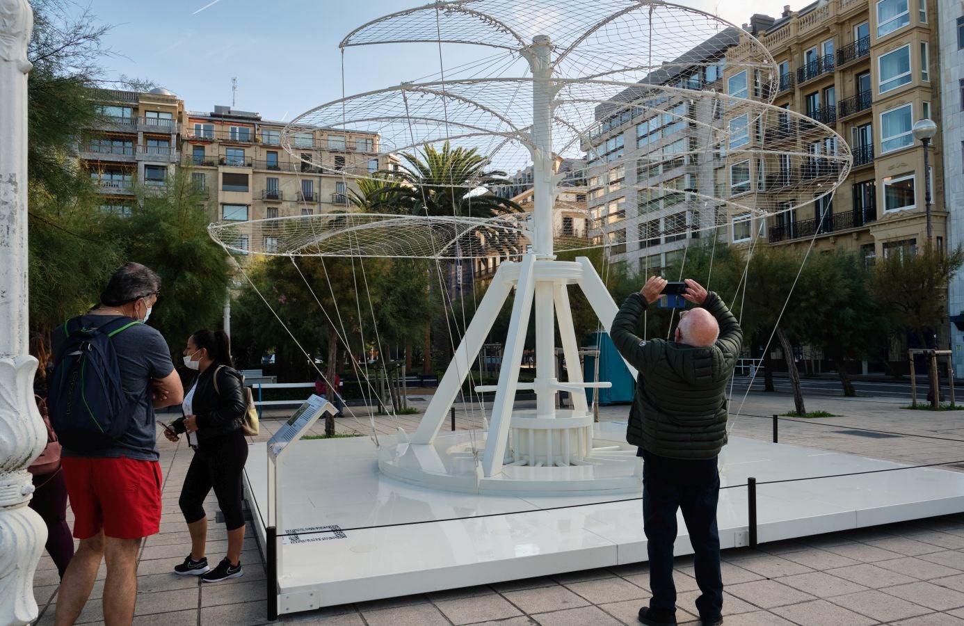 Fotos: Leonardo, vivo y vigente