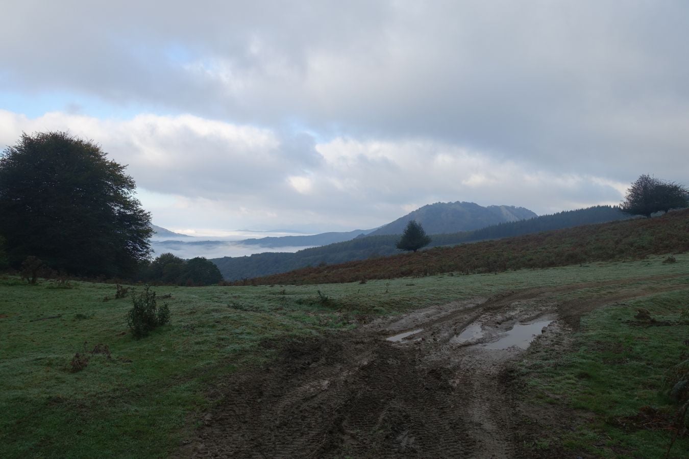 Fotos: Urkieta, sobre un mar de nubes