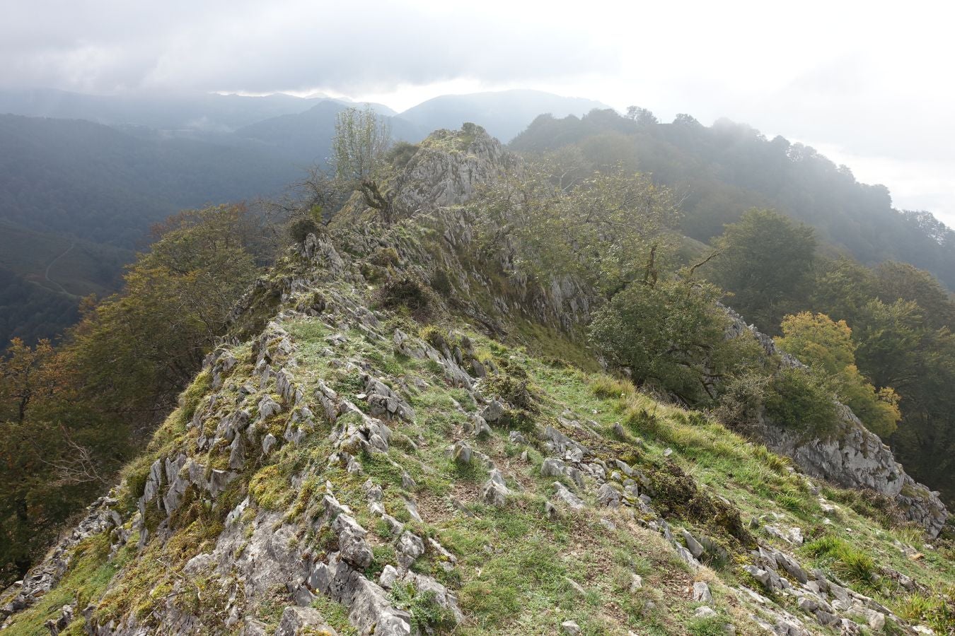 Fotos: Urkieta, sobre un mar de nubes
