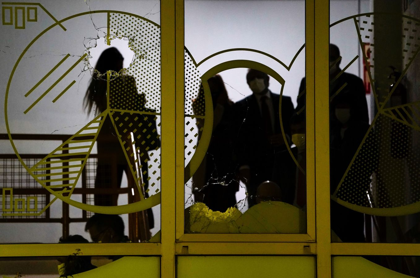 Fotos: Un hombre armado irrumpe en el campus de Leioa de la UPV/EHU