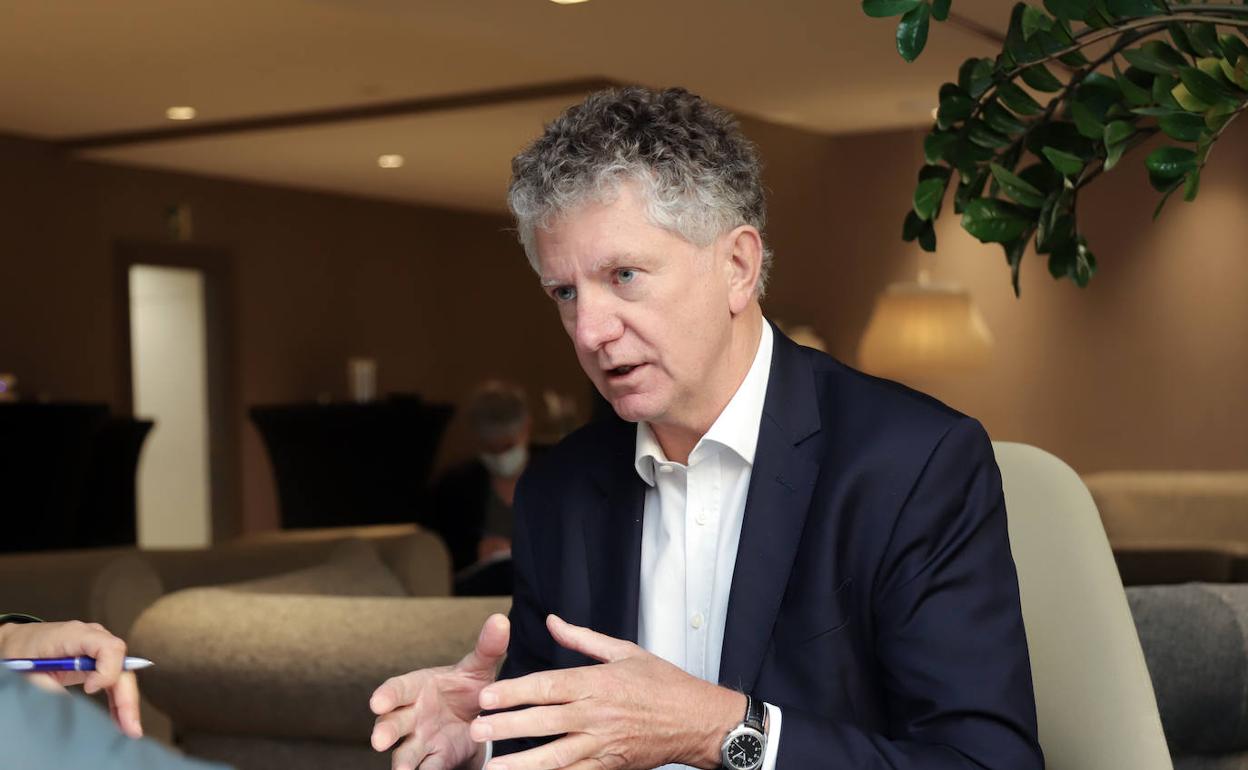 Jonathan Powell, en un momento de la entrevista. 
