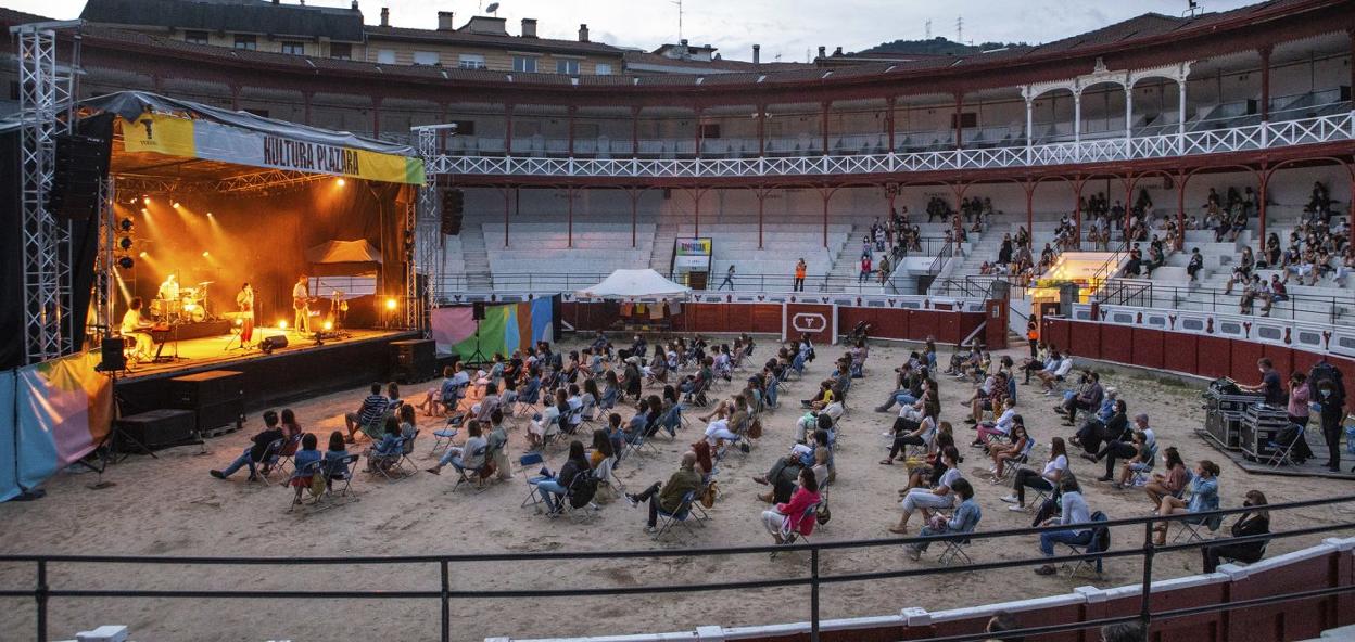 Imagen del concierto que ofreció Izaro a principios del mes de septiembre en la plaza de toros. 
