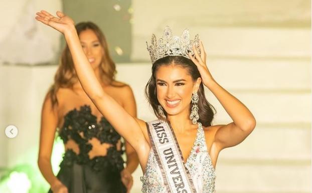 Sarah Loinaz durante la ceremonia de elección de Miss Universo España 