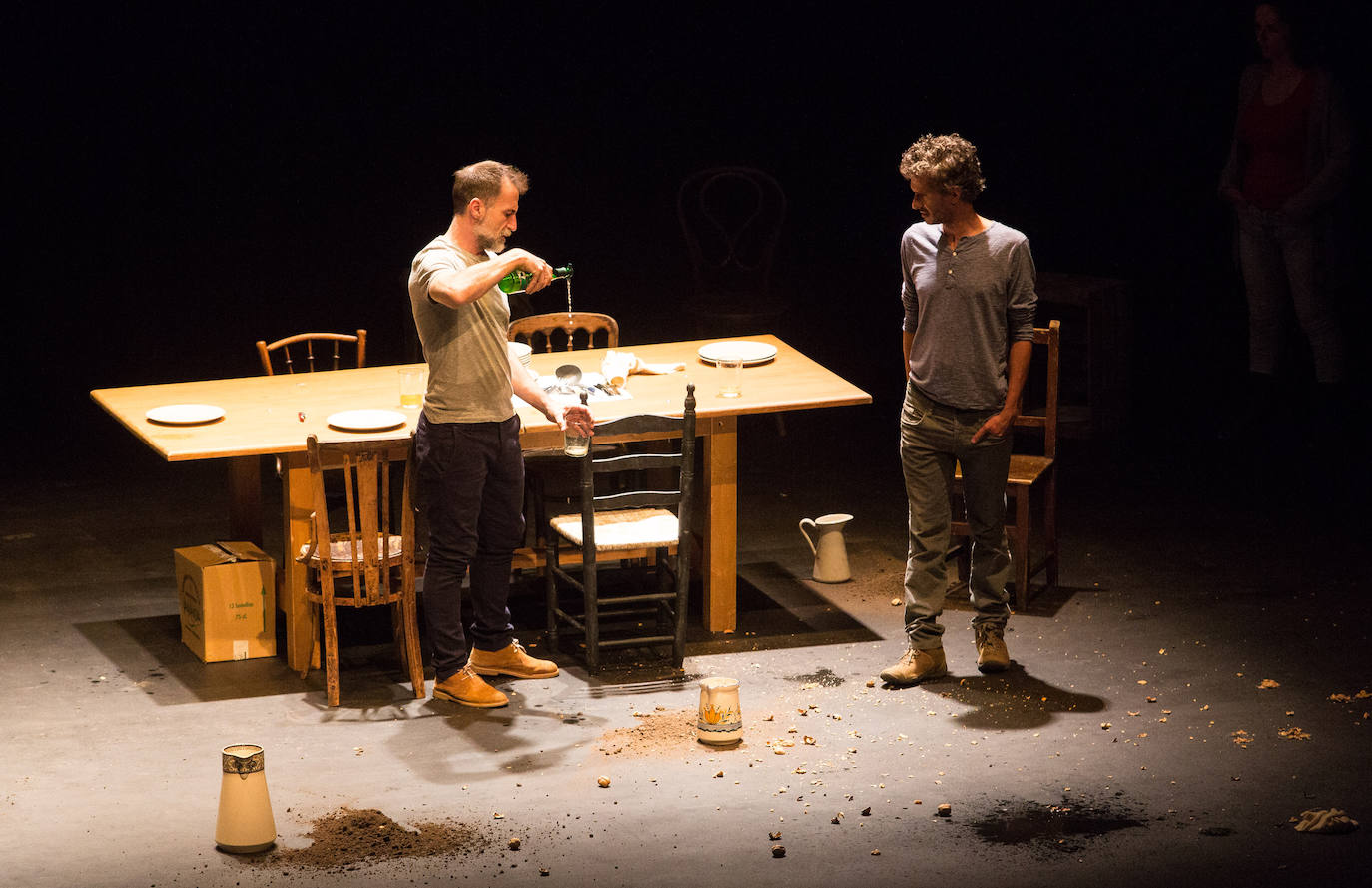 Fotos: Teatro documental en Irun sobre la violencia en Euskadi