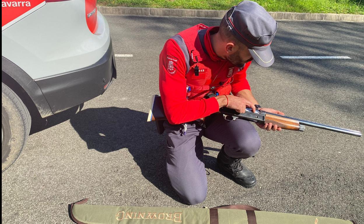 El arma decomisada en Bera.