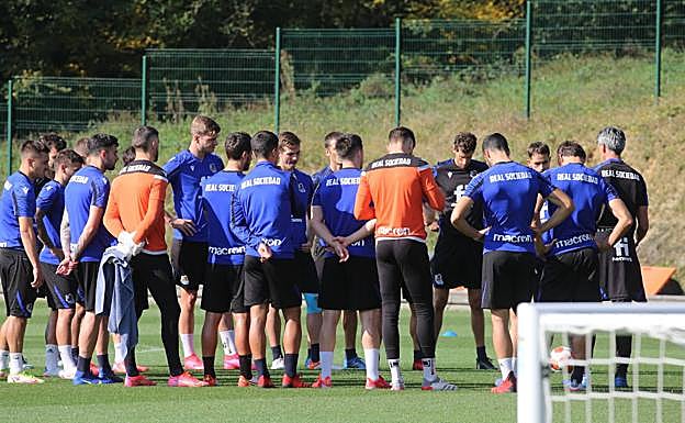 La Real Sociedad viaja con 22 futbolistas a Austria