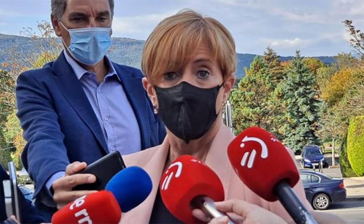 La consejera Tapia tras la presentación de los planes de expansión del Parque Tecnológico de Bizkaia.