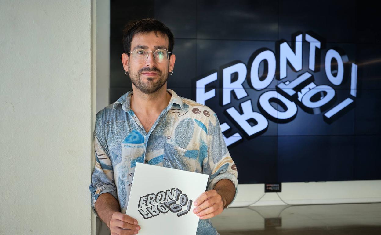 Kutxa Kultur Enearen laguntzarekin ari da Iñigo Cerdan 'Frontoi' garatzen. 