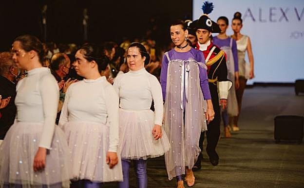 Galería. Desfile de Alex Vallejo en el Museo San Telmo