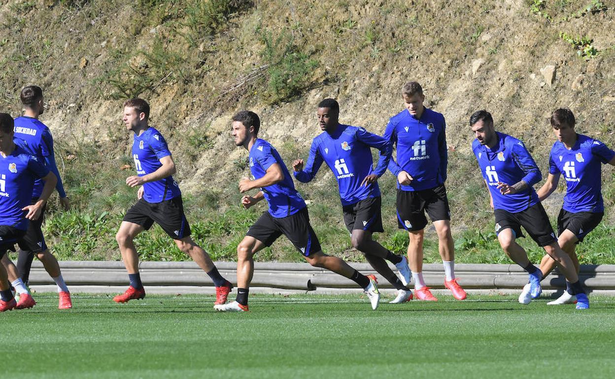 El capitá Asier Illarramendi, ejercitándose en Zubieta. 