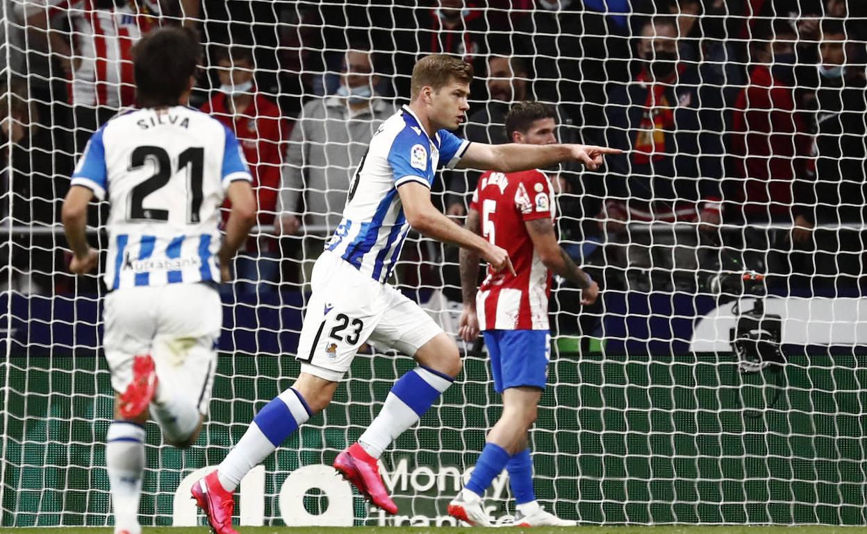 Sorloth celebra su primer gol con la camiseta de la Real. 