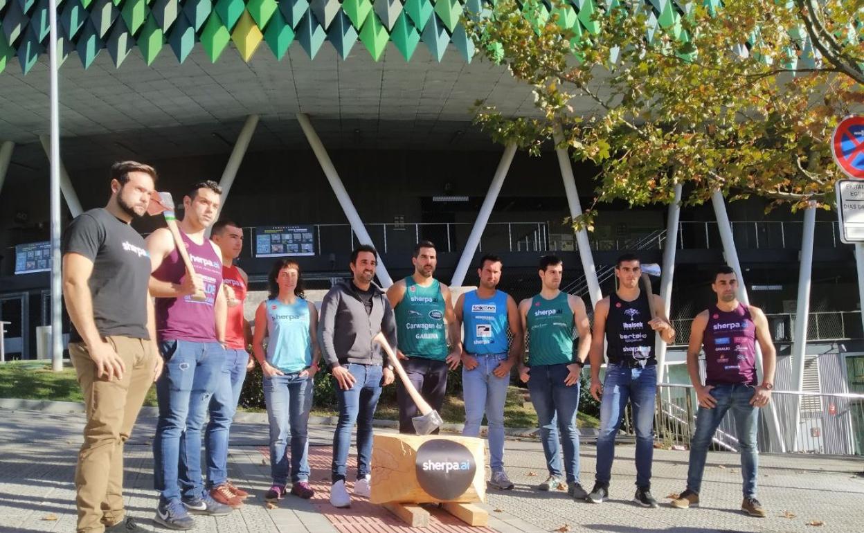 Aurkezpenera gerturatu ziren aizkolariak, atzo Bilbon. 