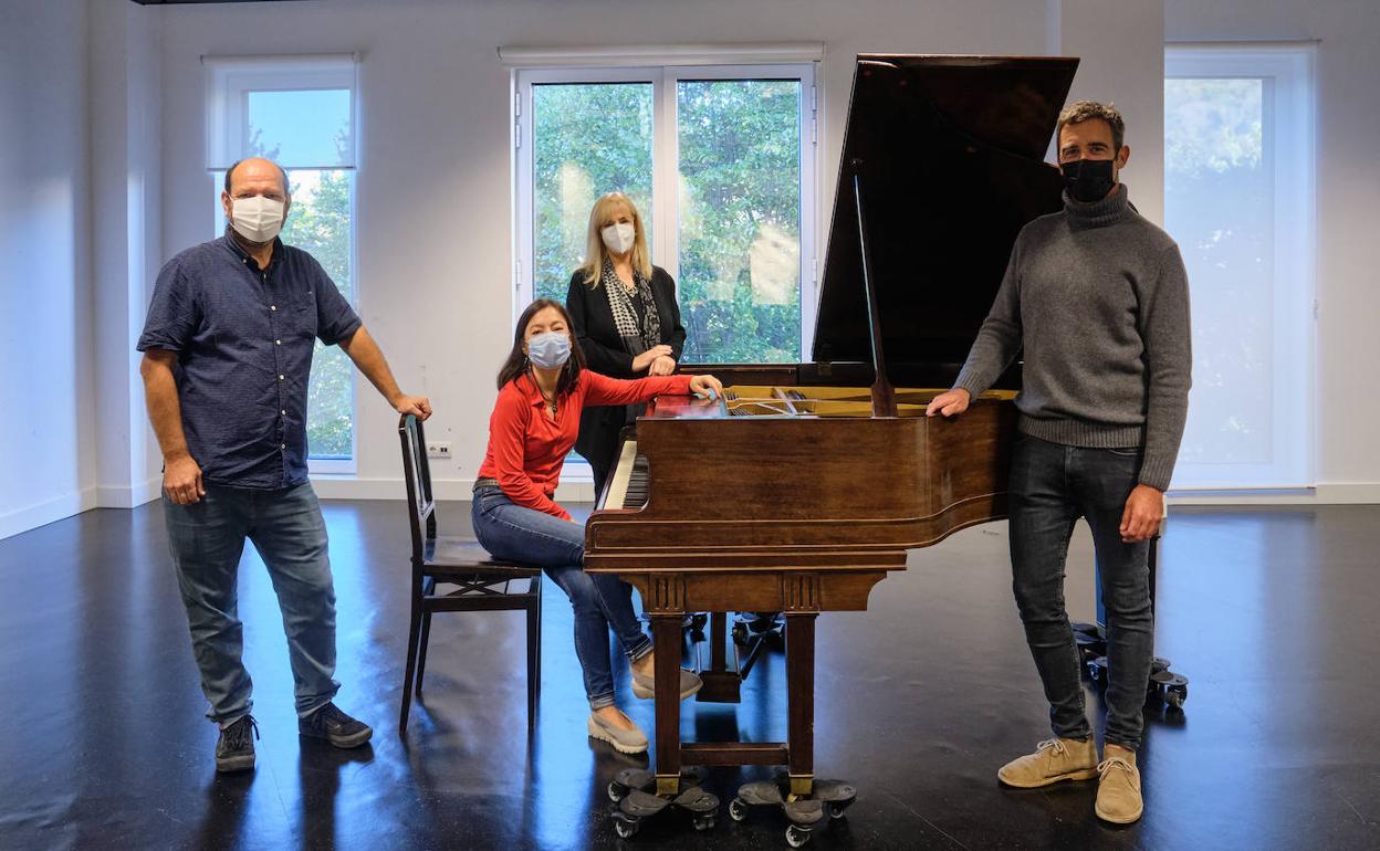 Piano donado por la familia Guridi que será interpretado mañana. 