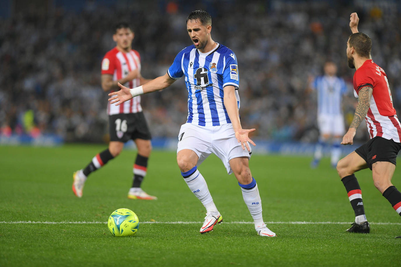 Fotos Real Sociedad - Athletic: Las mejores imágenes del derbi entre la Real Sociedad y el Athletic