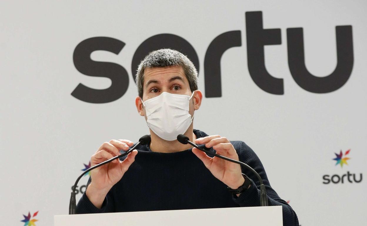 El líder de Sortu, Arkaitz Rodriguez, en un acto de este partido. 