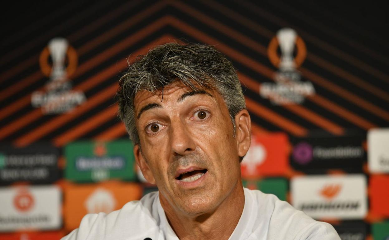 El entrenador de la Real Sociedad, Imanol Alguacil, en su comparencia esta tarde en Anoeta.