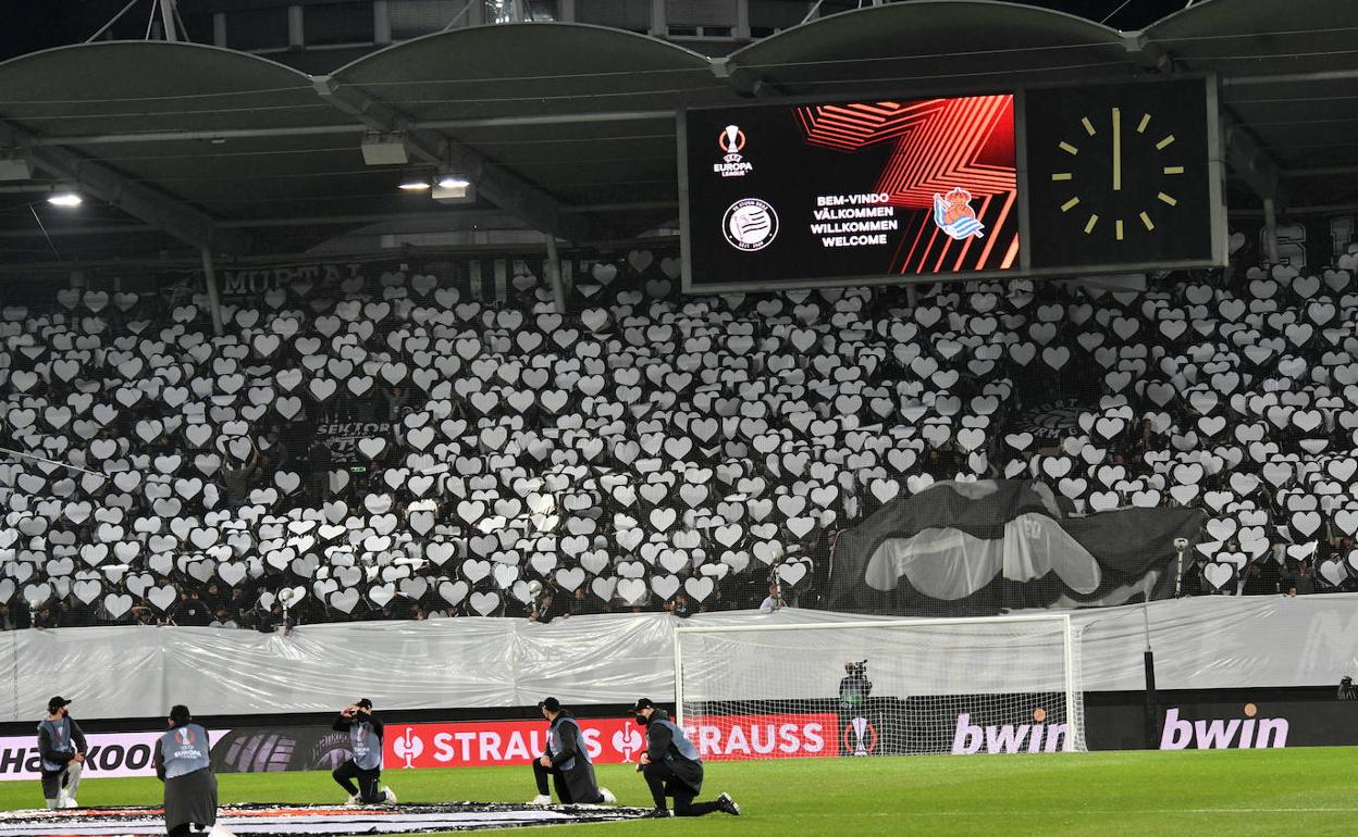 Imagen de una de las gradas del campo del Sturm Graz durante el partido contra la Real Sociedad.