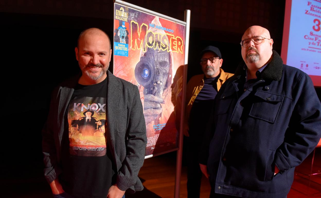 Víctor Matellano, Manuel Tallafé y Arturo de Bobadilla, en la presentación esta mañana en rueda de prensa en el Victoria Eugenia de 'Mi adorado monster'. 