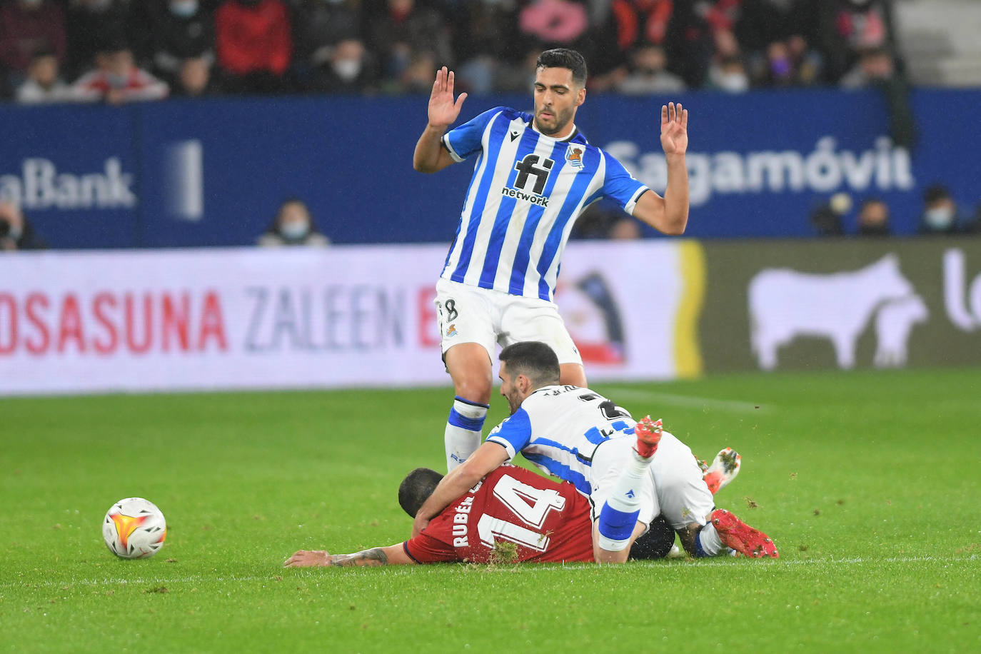 Fotos: Las mejores imágenes del Osasuna - Real Sociedad