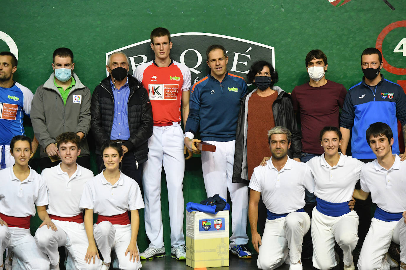 Fotos: Lleno para despedir a Olaizola en Beotibar