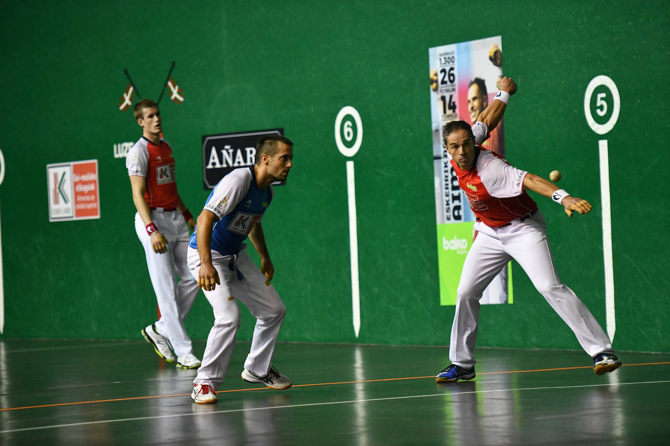 Fotos: Lleno para despedir a Olaizola en Beotibar