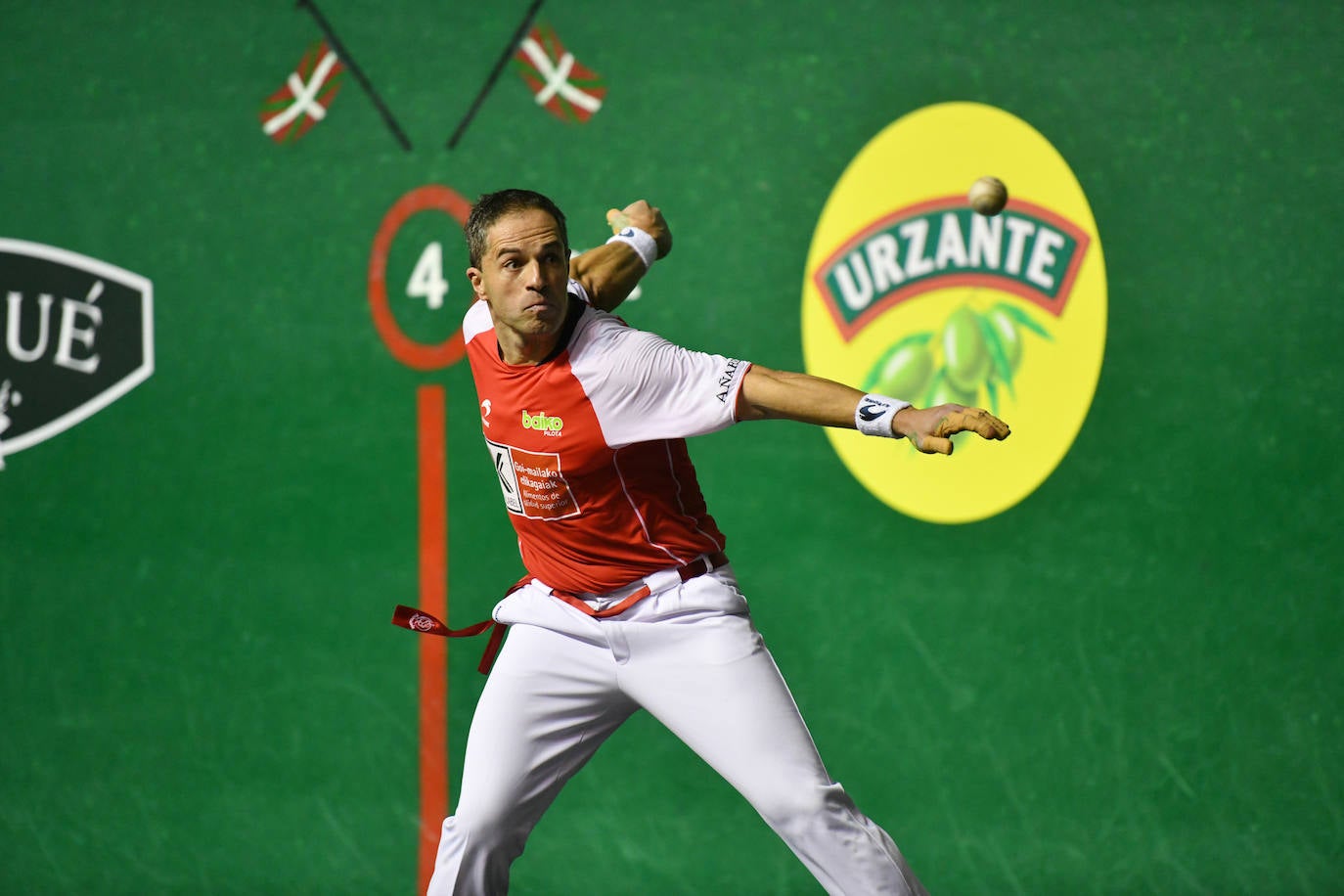 Fotos: Lleno para despedir a Olaizola en Beotibar