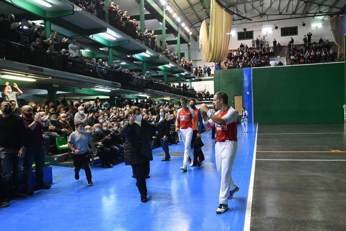 Fotos: Lleno para despedir a Olaizola en Beotibar