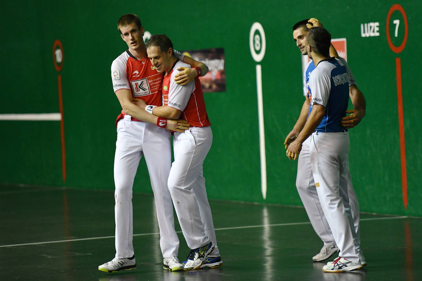 Fotos: Lleno para despedir a Olaizola en Beotibar