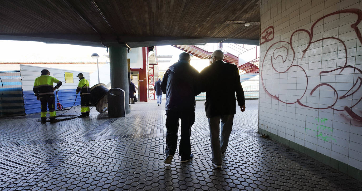 Fotos: Vecinos de Egia: «Que hagan algo, nos tienen atemorizados»