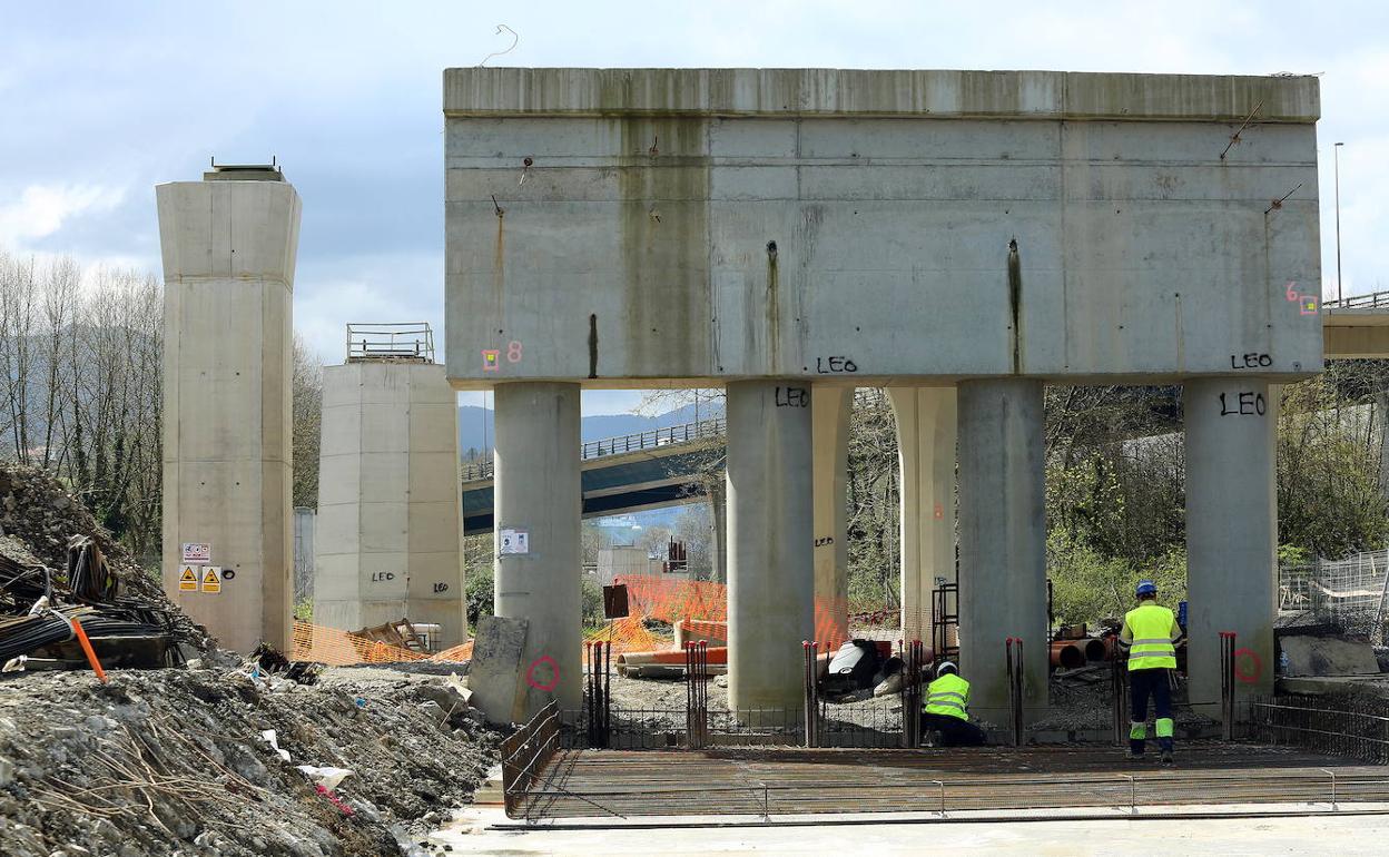 Urkullu emplaza a EH Bildu a condenar el asesinato de Inaxio Uria, constructor del TAV