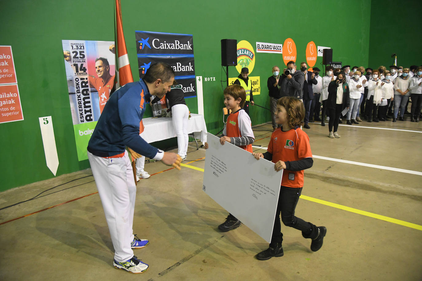 Fotos: Aimar Olaizola se despide de la pelota en Goizueta