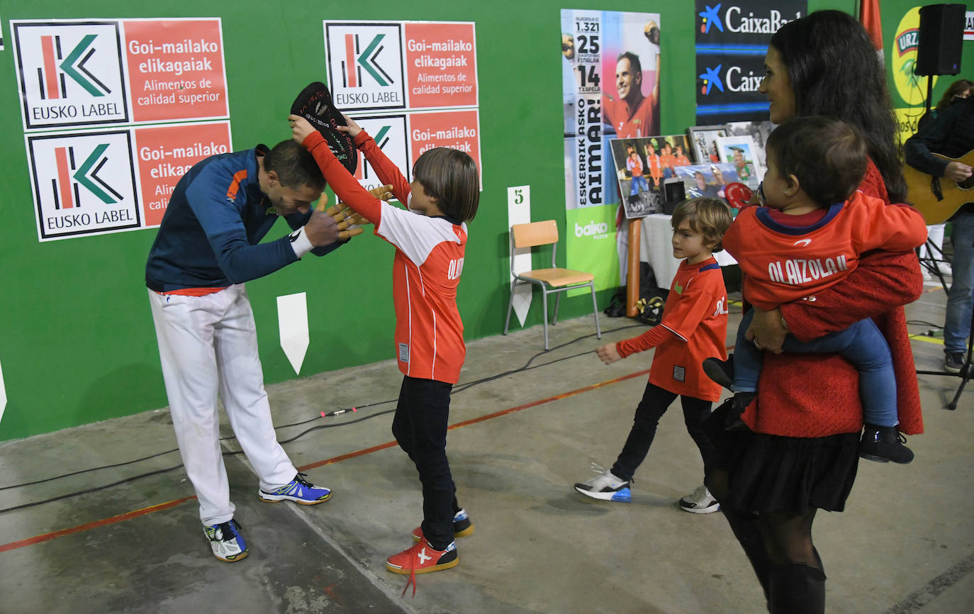 Fotos: Aimar Olaizola se despide de la pelota en Goizueta