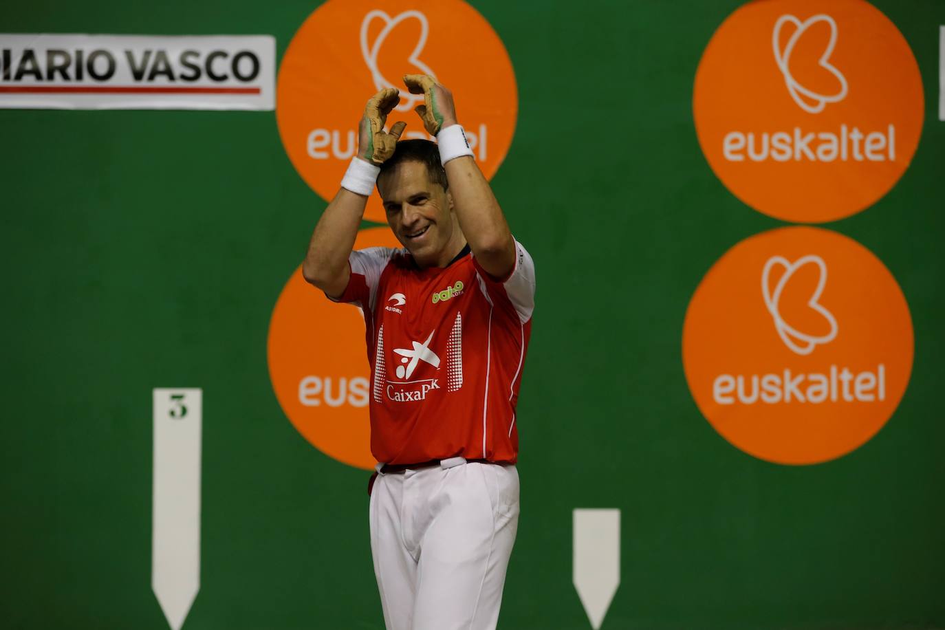 Fotos: Aimar Olaizola se despide de la pelota en Goizueta