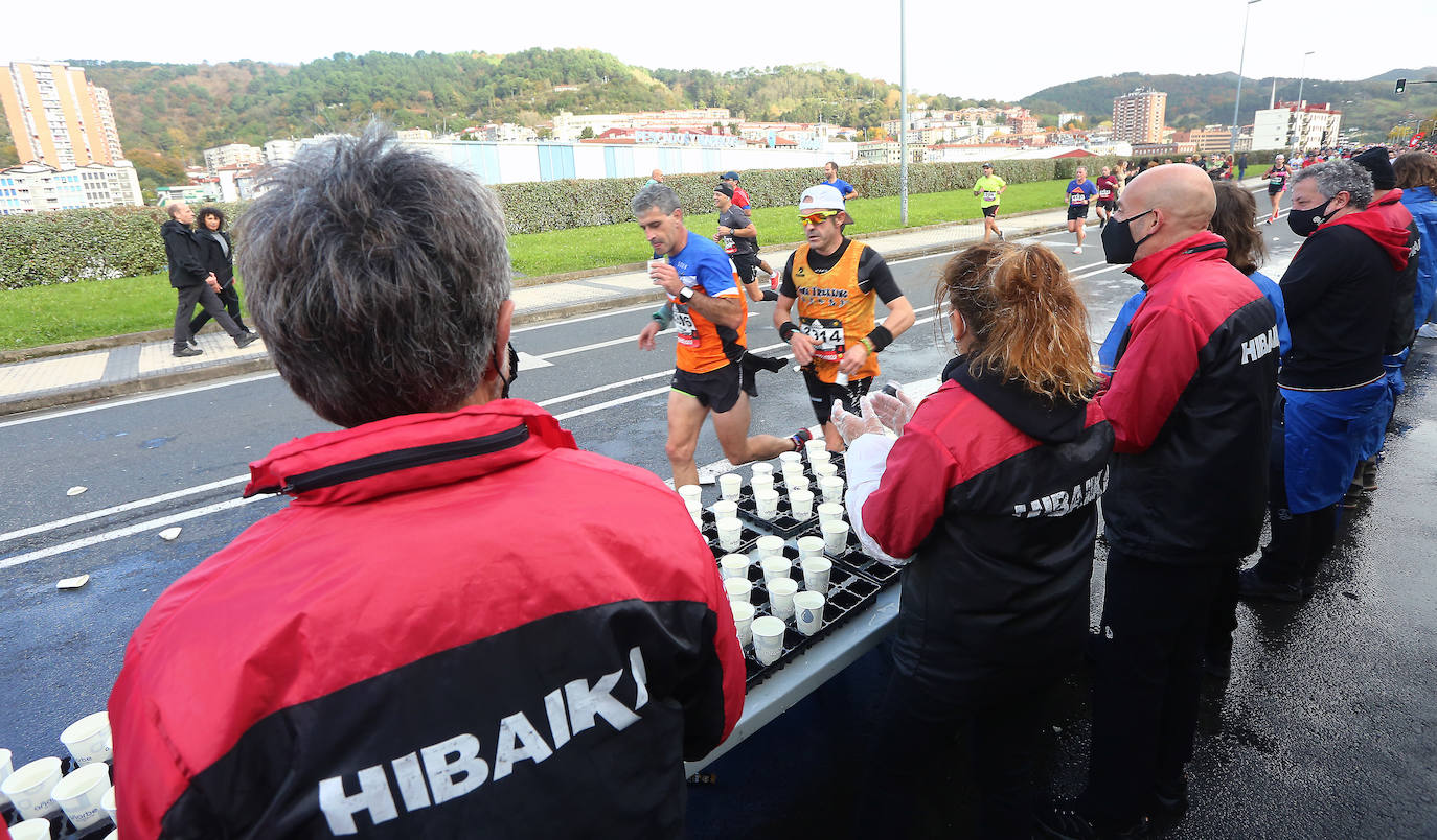 Fotos: Imágenes de los corredores al paso por Herrera